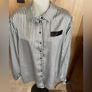 Gailord Women’s Blouse Silver Striped With Black Accent Size 16